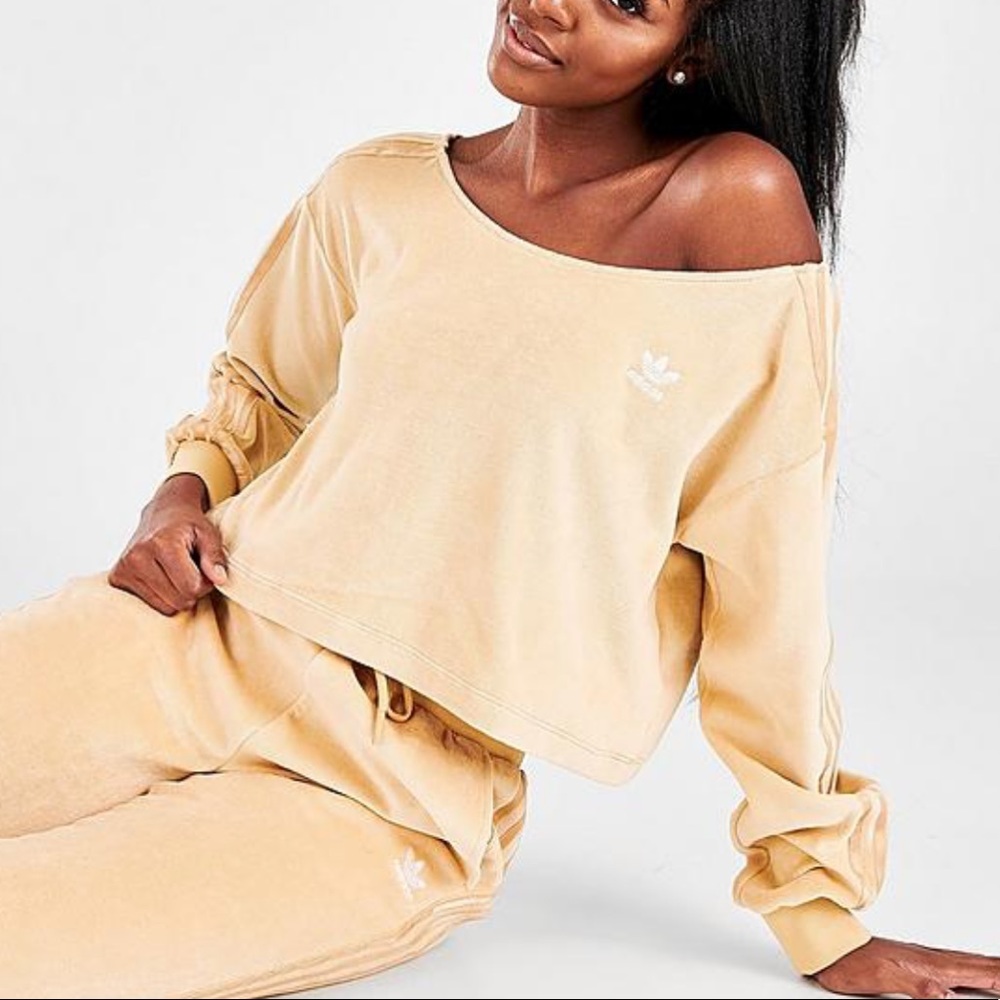 Women's adidas Originals Velour Off The Shoulder Sweatshirt